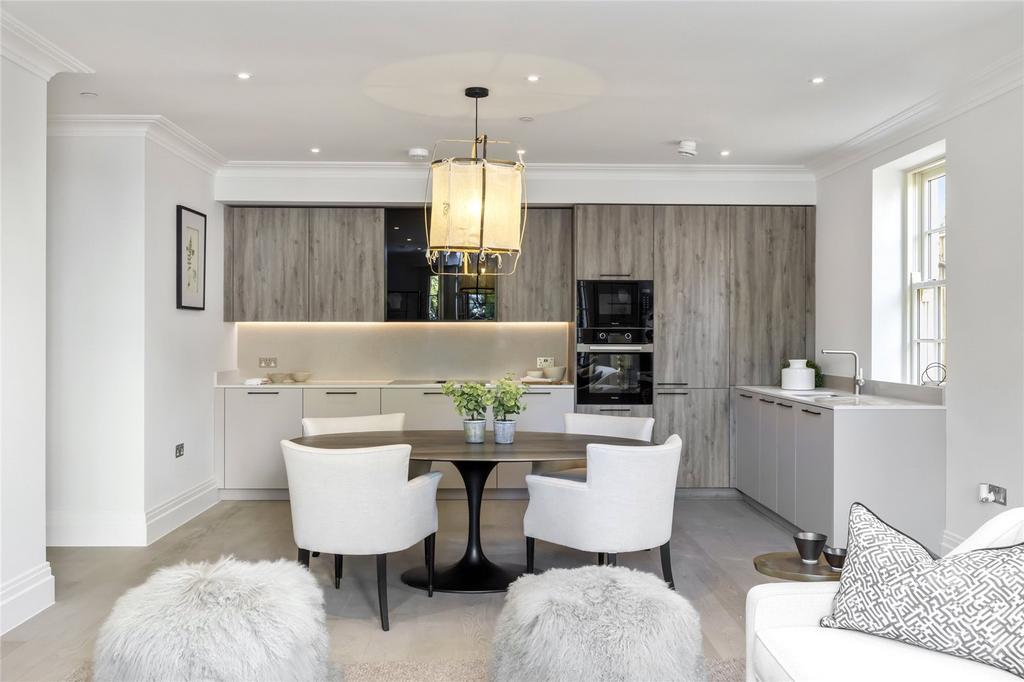 Show Apartment