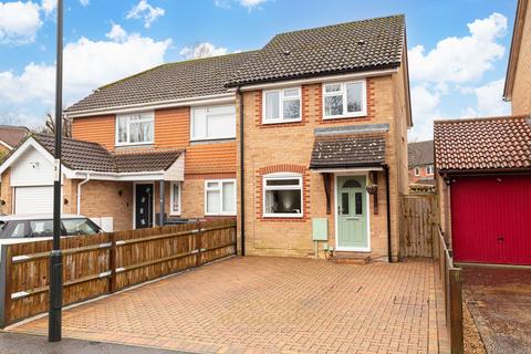 2 bedroom semi-detached house for sale, Howard Road, Crawley RH11