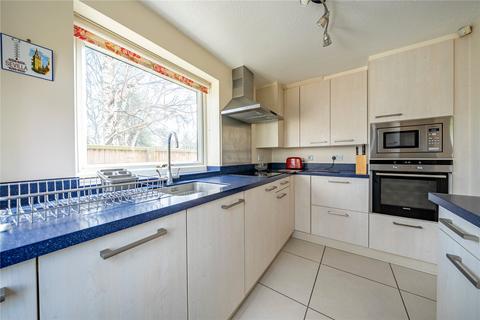 3 bedroom semi-detached house for sale, Sunningdale Drive, Leeds, West Yorkshire