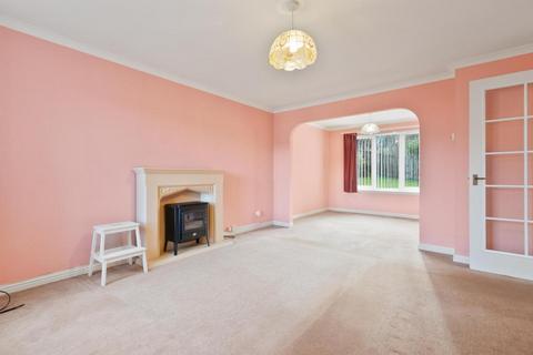 18 Dalmellington Drive, Glasgow, G53 7GD