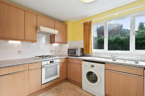 18 Dalmellington Drive, Glasgow, G53 7GD