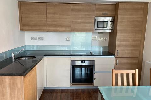 3 bedroom apartment to rent, West Parkside, Lodon, SE10