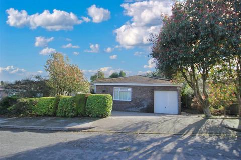 3 bedroom detached bungalow for sale, Pentwyn, Radyr, Cardiff