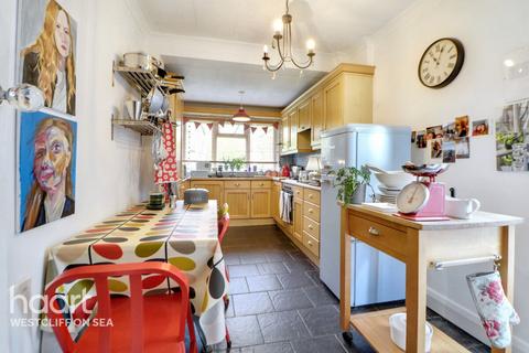 3 bedroom semi-detached house for sale, Prittlewell Chase, Westcliff-On-Sea