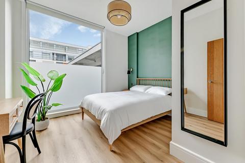 1 bedroom apartment to rent, Cornell Square, Nine Elms, London, SW8