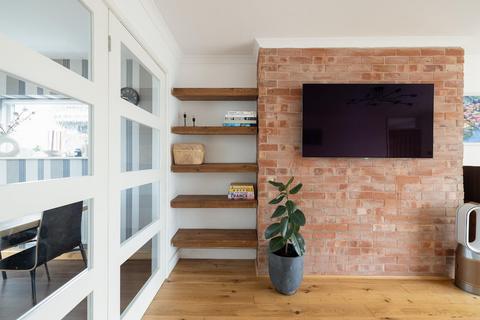573 Wells Road, Bristol, BS14 9BA