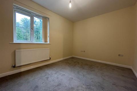 2 bedroom flat for sale, Clancey Way, Halesowen, West Midlands