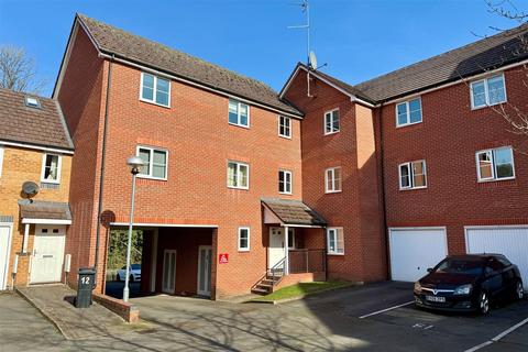 2 bedroom flat for sale, Clancey Way, Halesowen, West Midlands