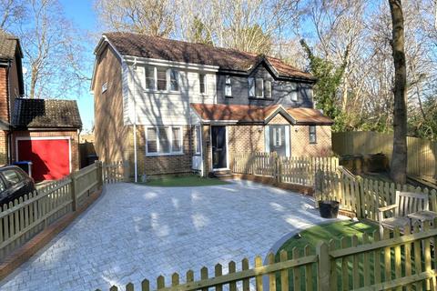 2 bedroom semi-detached house for sale, Victoria Road, Haywards Heath RH16