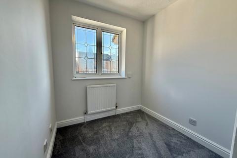 3 bedroom end of terrace house to rent, Samian Place, Binfield, Berkshire, RG42