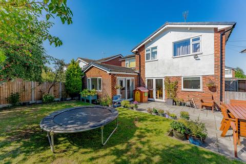 5 bedroom detached house for sale, Hunters Crescent, Tarvin, CH3