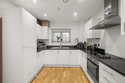 undefined, Chrislea Close, Hounslow TW5