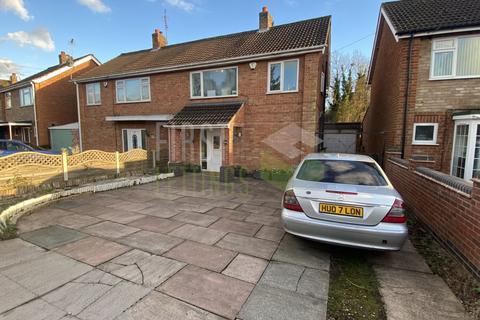 3 bedroom semi-detached house to rent, Waldron Drive, Leicester LE2