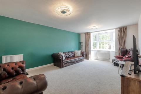 37 Galloway Road, Drakelow, Burton-on-trent, DE15 9UJ