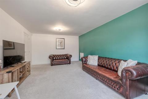 37 Galloway Road, Drakelow, Burton-on-trent, DE15 9UJ