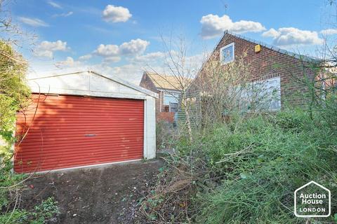 3 bedroom chalet for sale, 1 Welwyn Avenue, Mansfield Woodhouse, Mansfield, Nottinghamshire, NG19 9DR