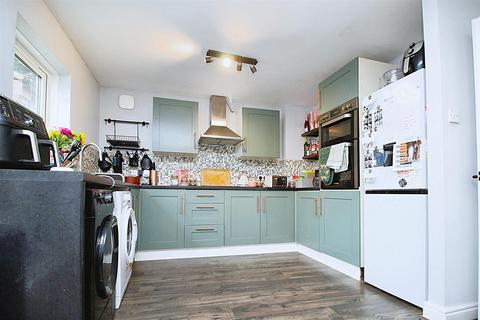16 Augustus Road, Hockliffe, Leighton Buzzard, LU7 9NS