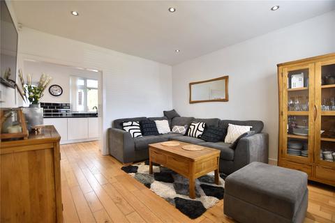 25 Brandon Crescent, Shaw, Oldham, OL2 7YB