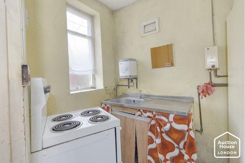 27 Castle Road, Nuneaton, CV10 0EN