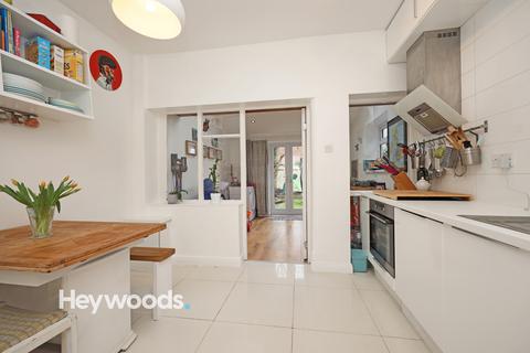 22 Barnfield, Stoke-on-trent, ST4 5JE