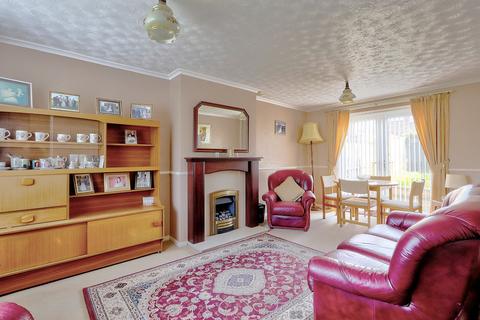 2 bedroom semi-detached house for sale, Nightingale Road, Middlesbrough, TS6