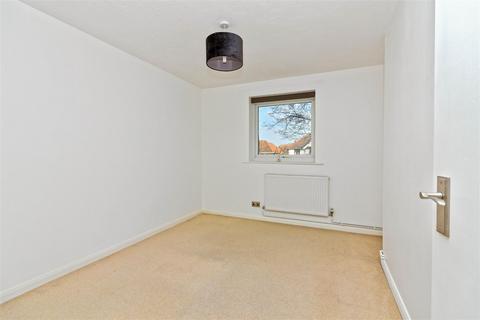 2 bedroom apartment to rent, Laurier Court, Northcourt Road, Worthing