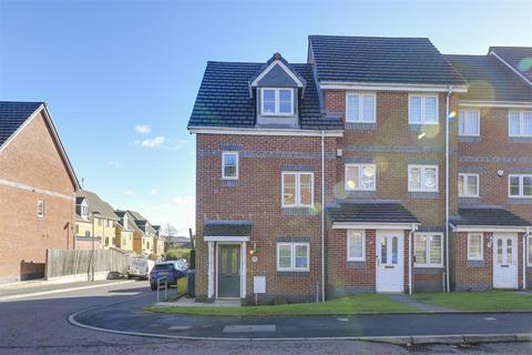 4 bedroom townhouse for sale, Sims Close, Ramsbottom, Bury