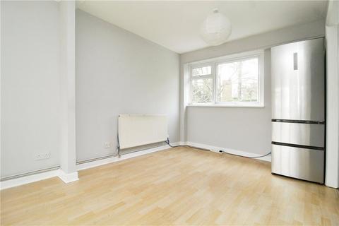 3 bedroom end of terrace house to rent, Chichele Gardens, Croydon, CR0