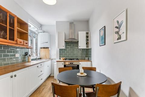 2 bedroom flat for sale, Glengall Road, London NW6