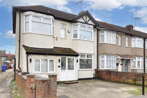 5 bedroom end of terrace house for sale, Larmans Road, Enfield