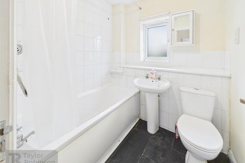 2 bedroom end of terrace house for sale, Maidenbower, Crawley