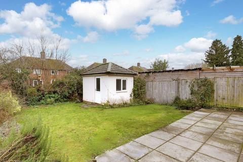 52 Candlemas Mead, Beaconsfield, HP9 1AR