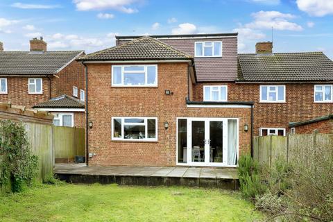 52 Candlemas Mead, Beaconsfield, HP9 1AR