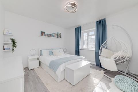 61 Playgreen Way, Bellingham, London, SE6 3HR