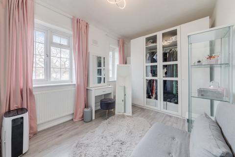 61 Playgreen Way, Bellingham, London, SE6 3HR
