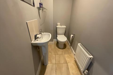 2 bedroom terraced house to rent, Saxonfields Drive, Stallingborough, Grimsby, Lincolnshire, DN41