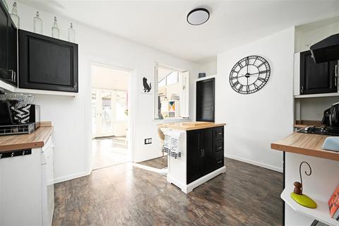 20 Downing Road, Sheffield, S8 7SH