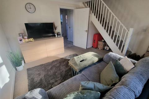 2 bedroom house to rent, Somme Close, Lincoln