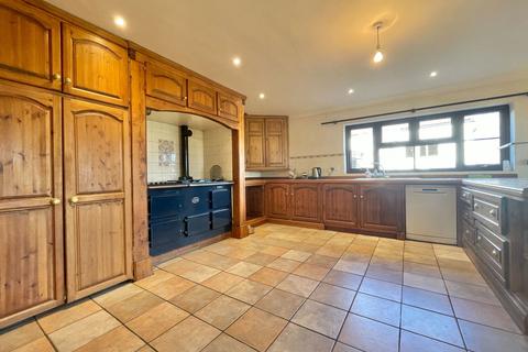 5 bedroom detached house for sale, Euximoor, Christchurch