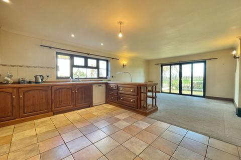 5 bedroom detached house for sale, Euximoor, Christchurch