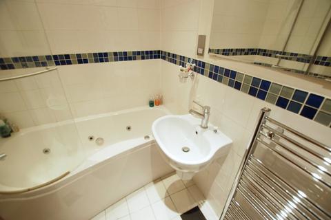 1 bedroom flat to rent, Medina Road, Holloway