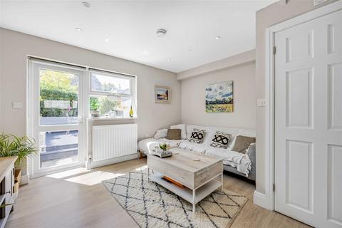 23 Spencer Walk, London, SW15 1PL