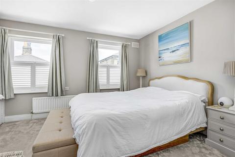 23 Spencer Walk, London, SW15 1PL