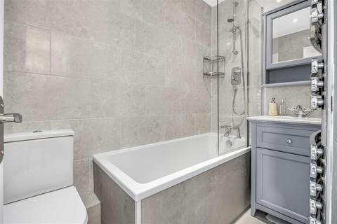 23 Spencer Walk, London, SW15 1PL