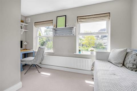 23 Spencer Walk, London, SW15 1PL