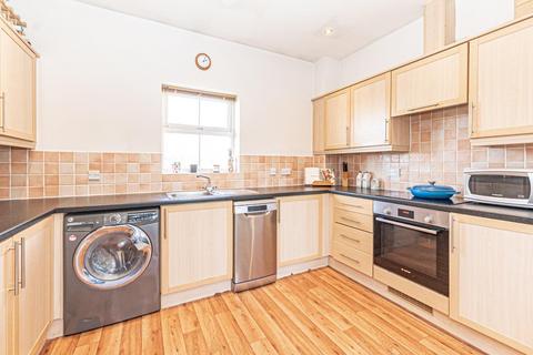 2 bedroom flat for sale, Stanbridge Road, Leighton Buzzard