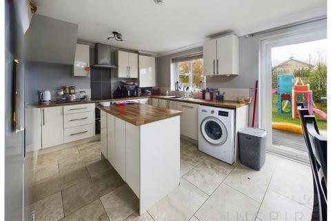 3 bedroom semi-detached house for sale, Cook Road, Crawley RH10