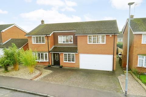 5 bedroom detached house for sale, Spring Close, Lutterworth