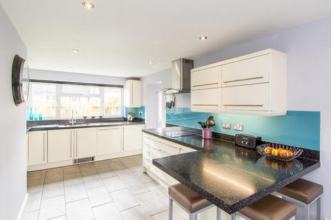 5 bedroom detached house for sale, Spring Close, Lutterworth