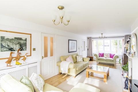 5 bedroom detached house for sale, Spring Close, Lutterworth